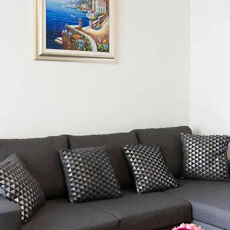 Grof Apartment *