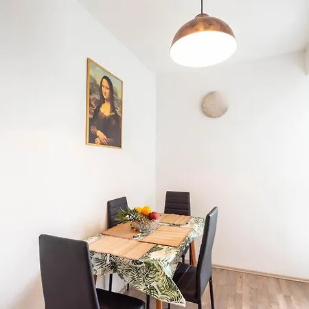 Apartment Grof *